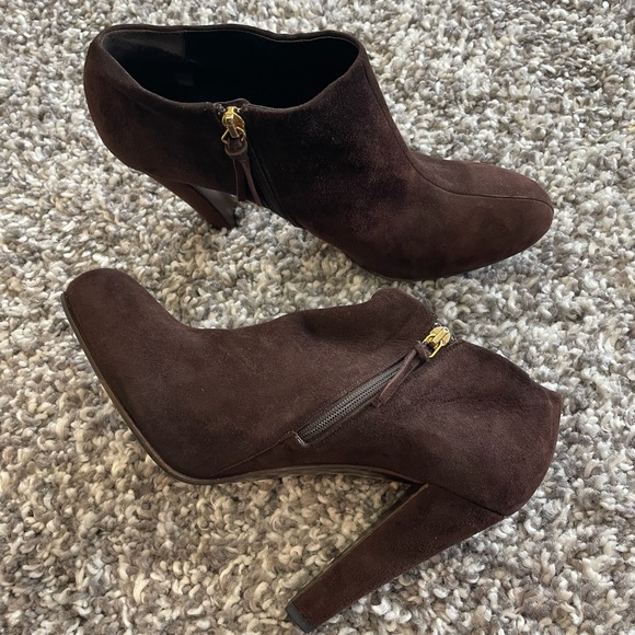 New miu miu suede ankle boots in chocolate brown size 39.5 made in Italy - Picture 11 of 13